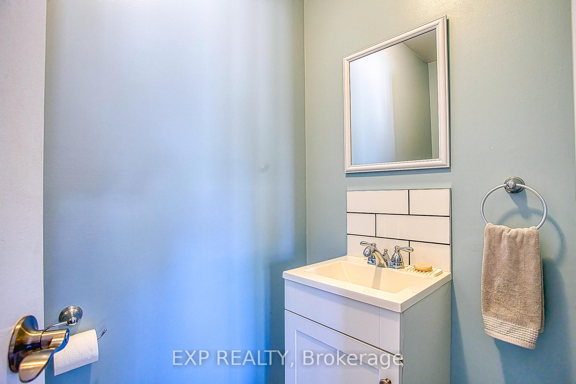 Photo 8 of 112 Arthur Street, St. Catharines, Port Weller — HOMEH