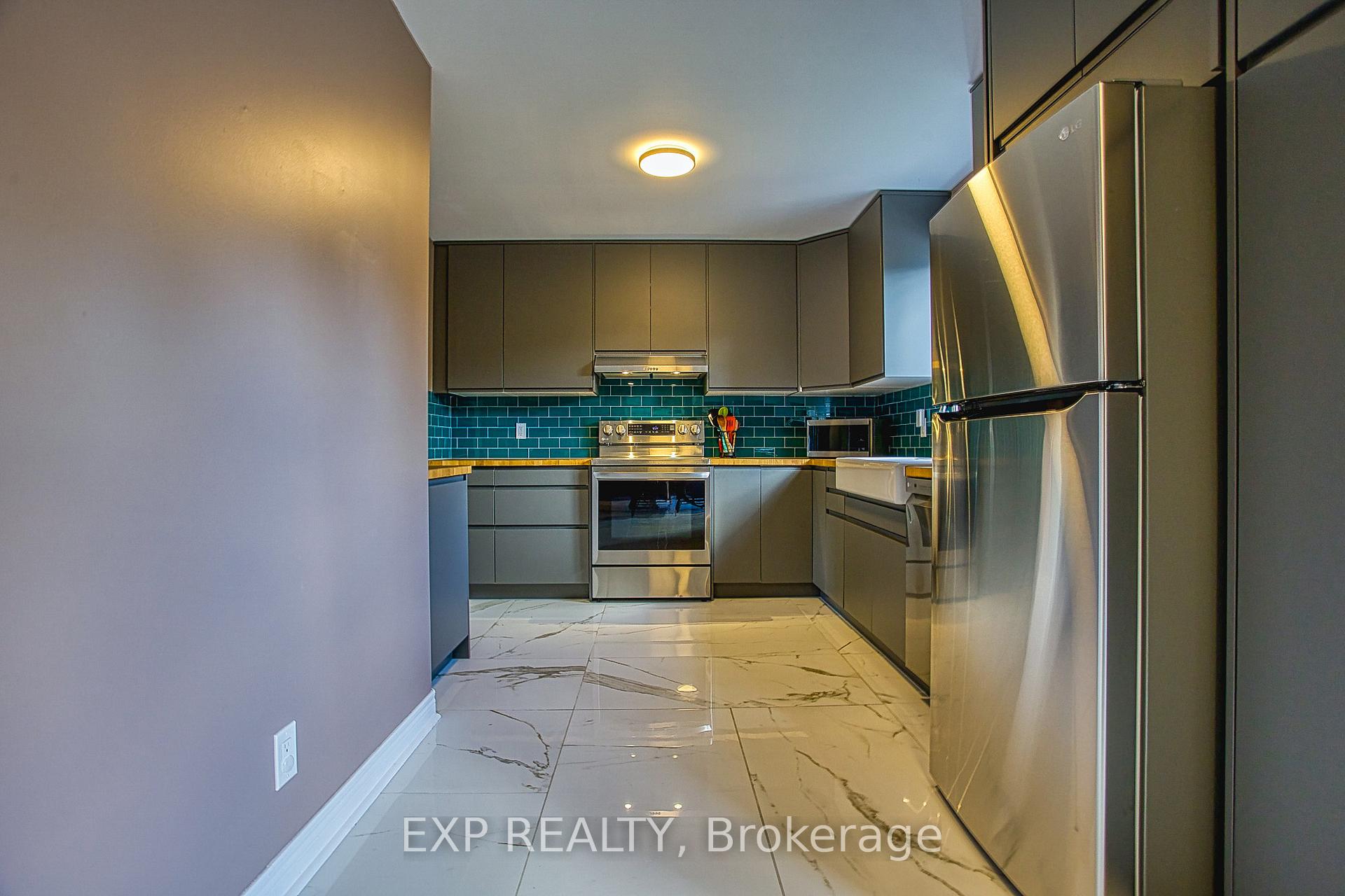 Photo 11 of 112 Arthur Street, St. Catharines, Port Weller — HOMEH