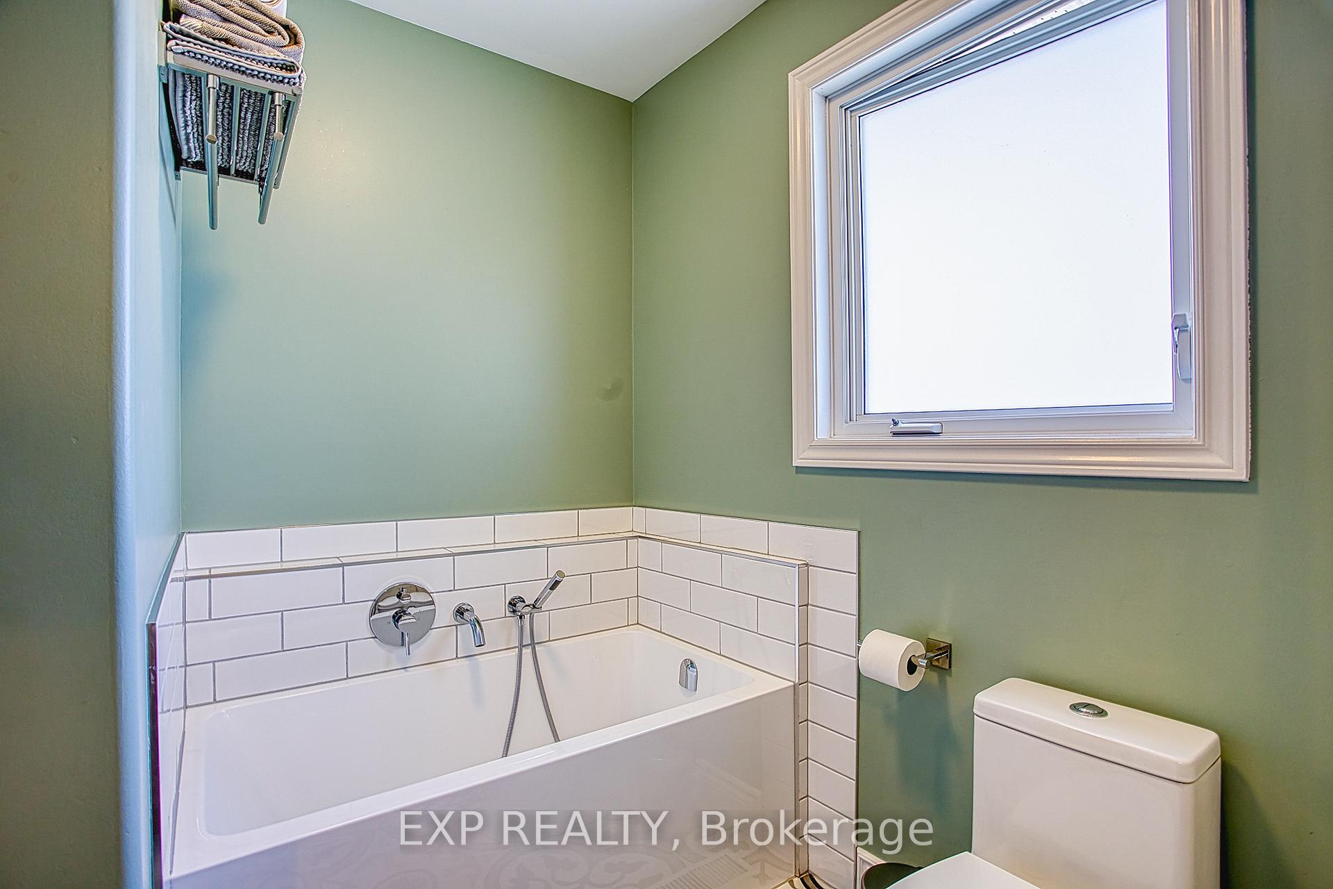 Photo 20 of 112 Arthur Street, St. Catharines, Port Weller — HOMEH