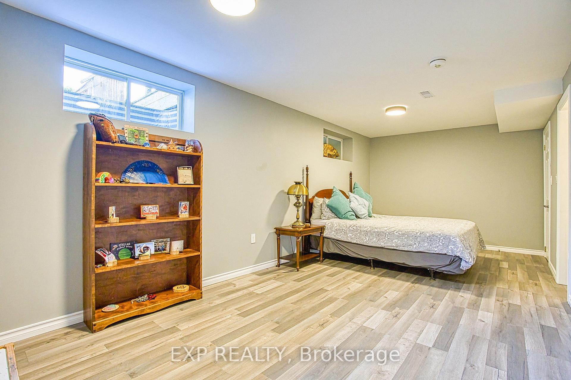 Photo 22 of 112 Arthur Street, St. Catharines, Port Weller — HOMEH