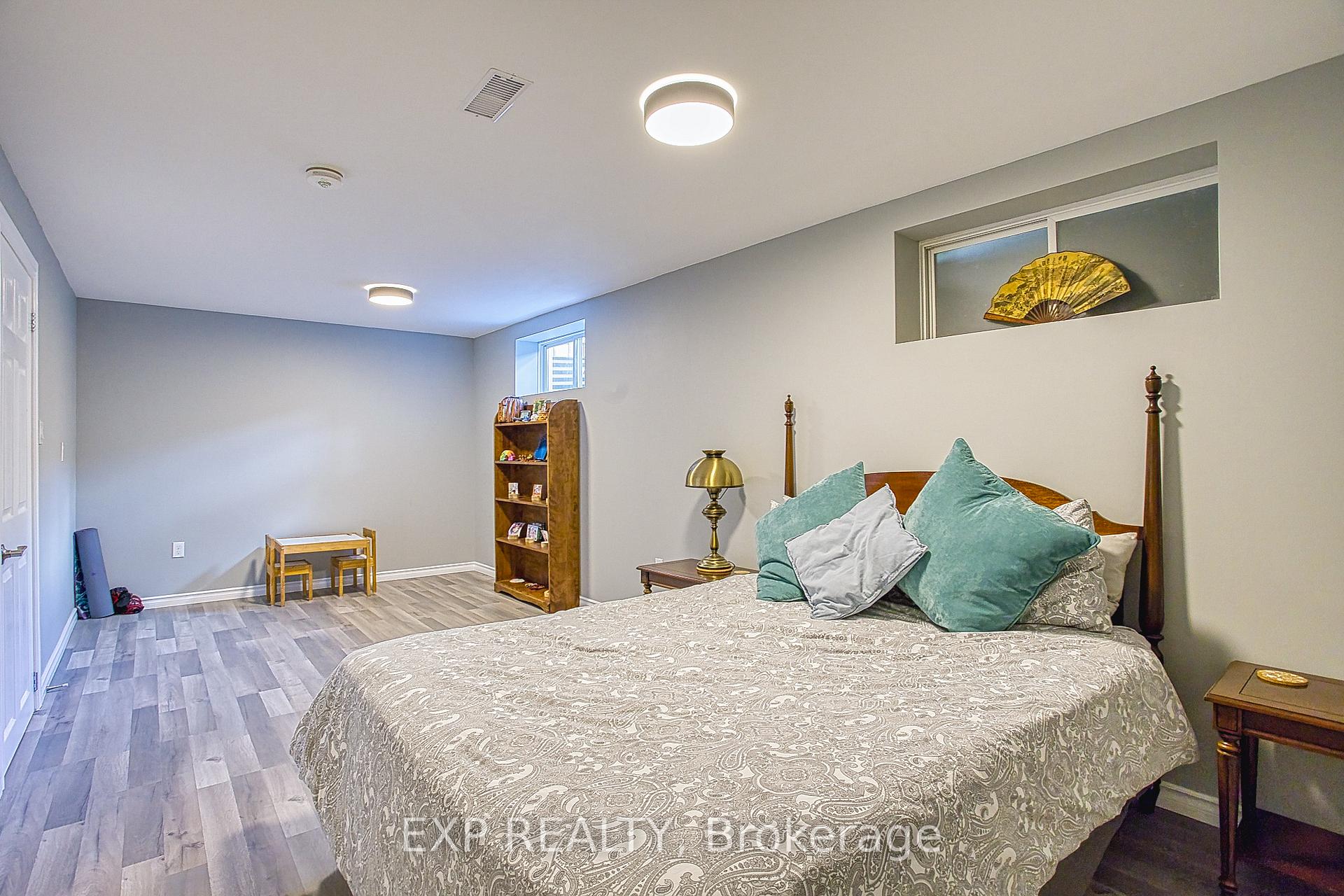 Photo 23 of 112 Arthur Street, St. Catharines, Port Weller — HOMEH