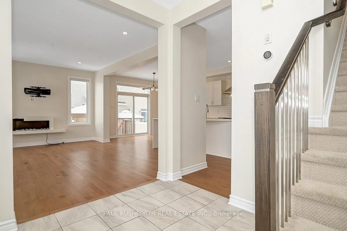 Photo 4 of 115 Discovery Crescent, Ottawa, Stittsville (North) — HOMEH