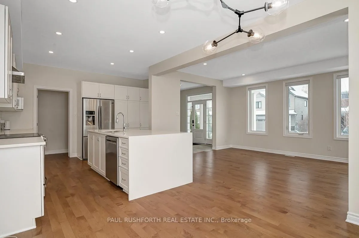Photo 10 of 115 Discovery Crescent, Ottawa, Stittsville (North) — HOMEH