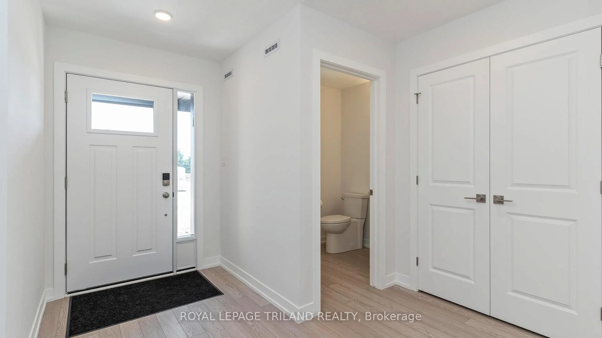 Photo 8 of 118 Styles Drive, St. Thomas — HOMEH
