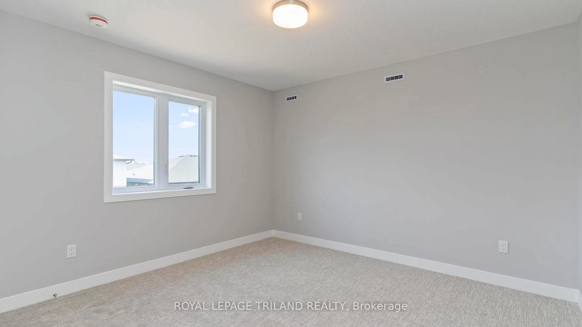 Photo 18 of 118 Styles Drive, St. Thomas — HOMEH