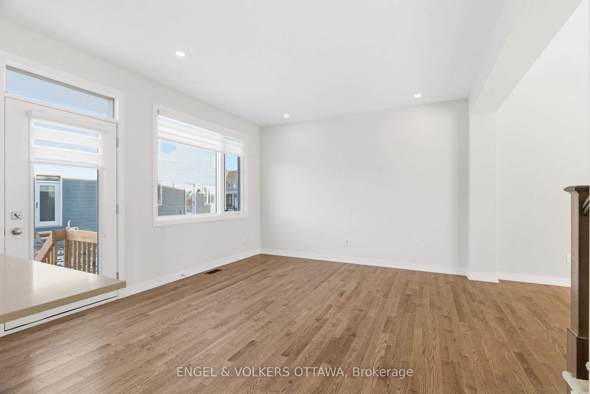 Photo 13 of 574 Oldenburg Avenue, Ottawa, Btwn Franktown Rd. & Fallowfield Rd. — HOMEH