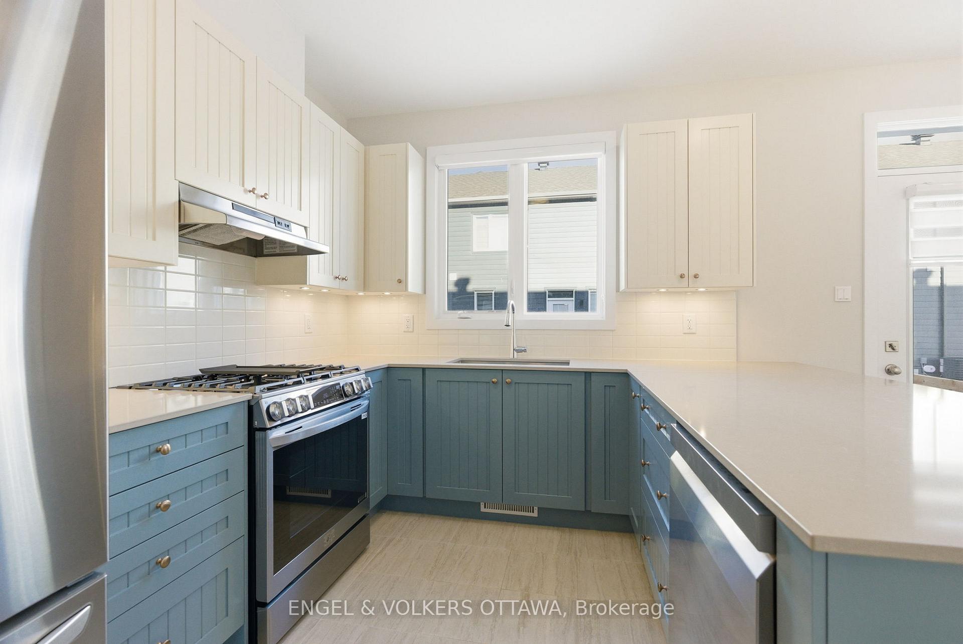 Photo 15 of 574 Oldenburg Avenue, Ottawa, Btwn Franktown Rd. & Fallowfield Rd. — HOMEH
