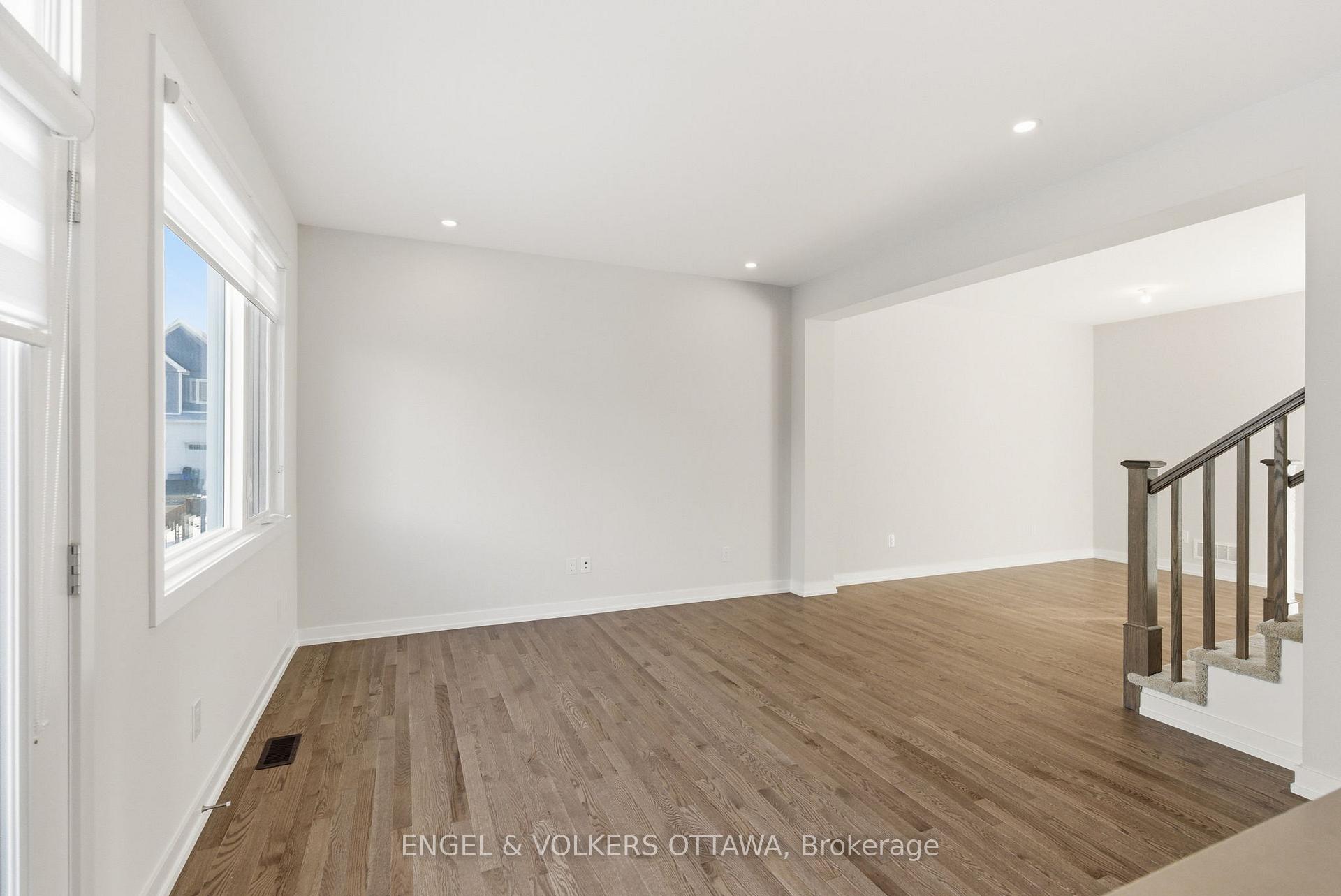 Photo 22 of 574 Oldenburg Avenue, Ottawa, Btwn Franktown Rd. & Fallowfield Rd. — HOMEH