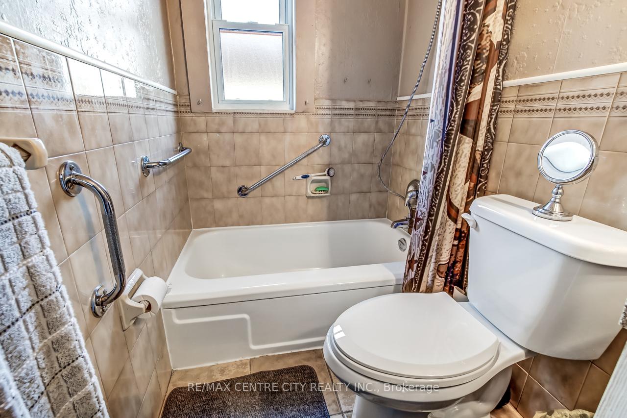 Photo 8 of 145 Hughes Street, St. Thomas — HOMEH