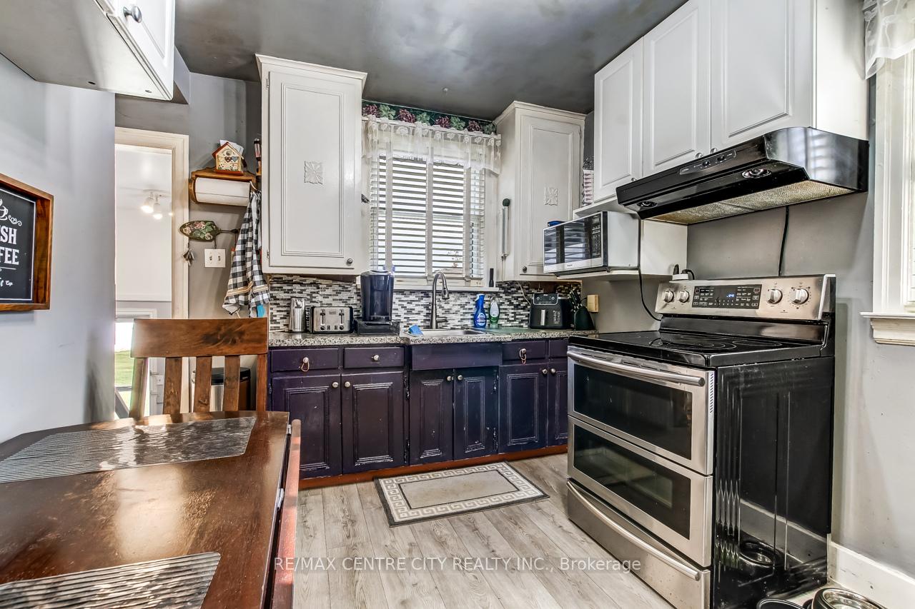 Photo 9 of 145 Hughes Street, St. Thomas — HOMEH
