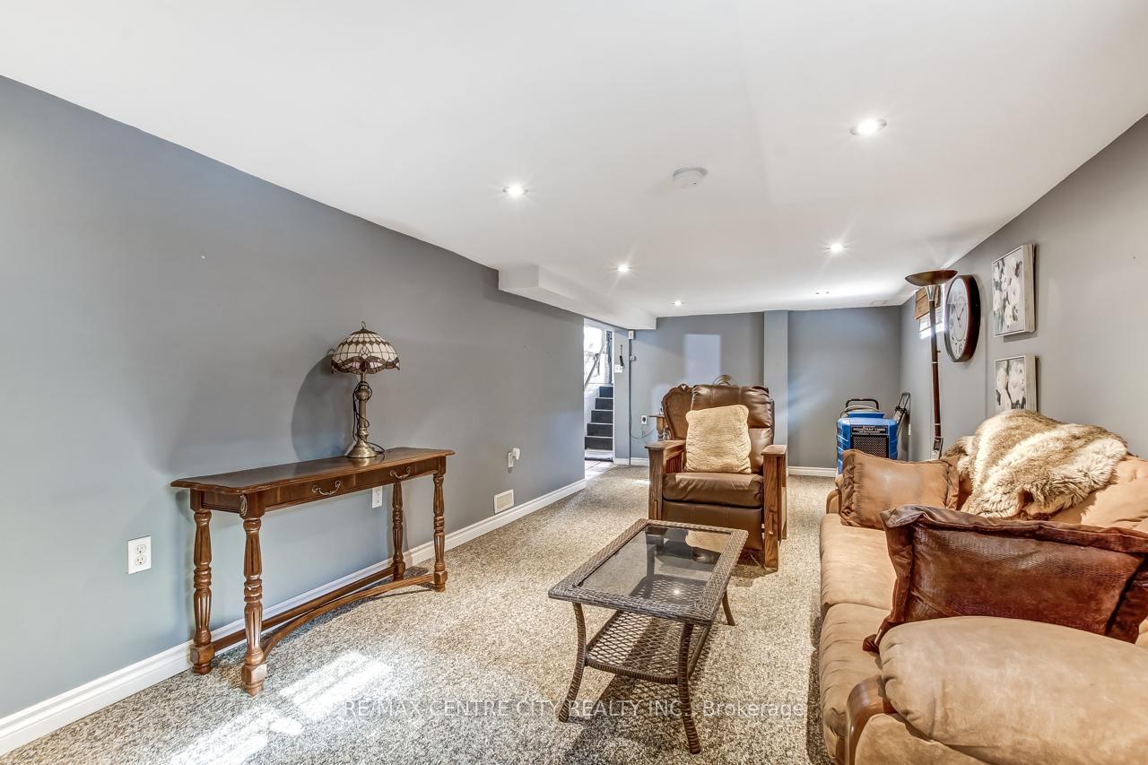 Photo 18 of 145 Hughes Street, St. Thomas — HOMEH