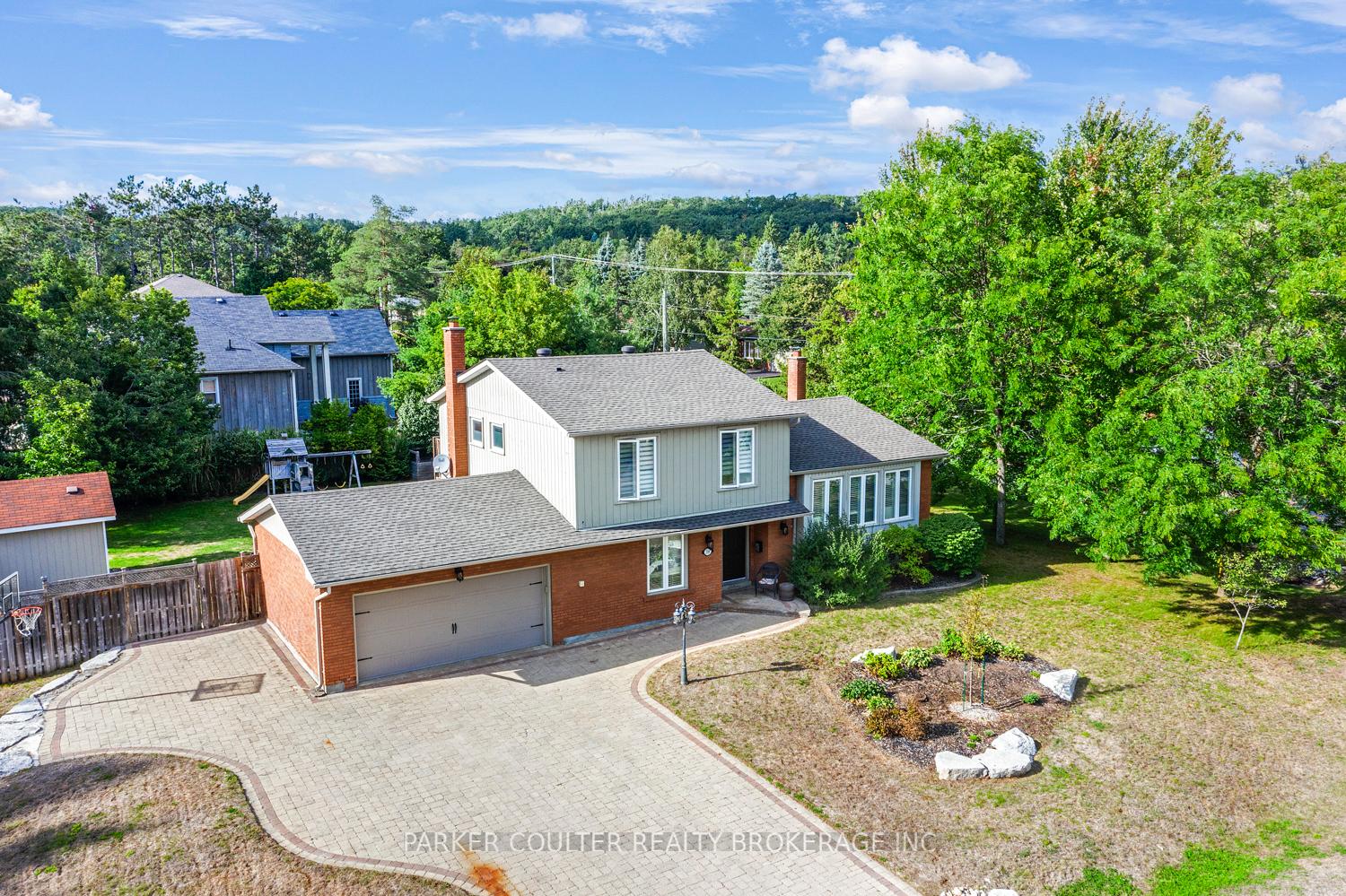 Photo 1 of 30 Cedar Creek Road, Springwater, Midhurst — HOMEH