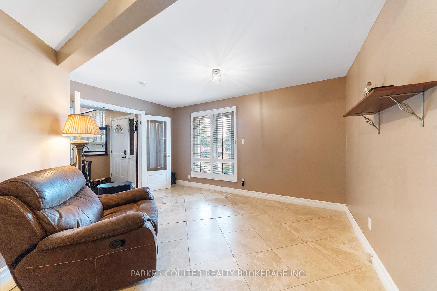 Photo 13 of 30 Cedar Creek Road, Springwater, Midhurst — HOMEH