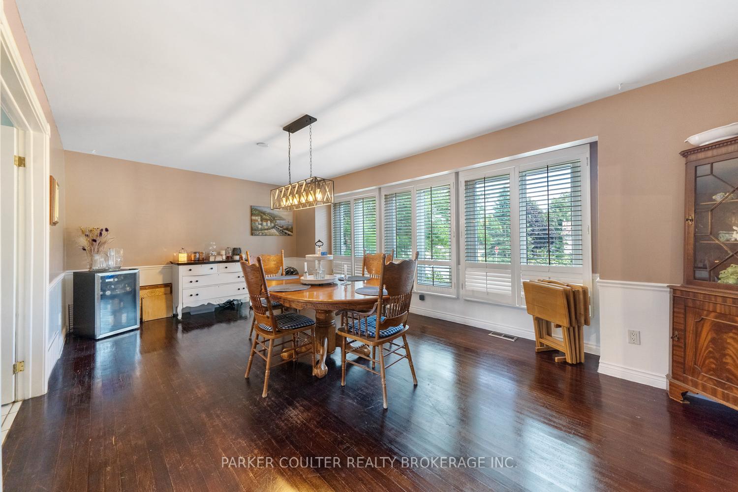 Photo 14 of 30 Cedar Creek Road, Springwater, Midhurst — HOMEH