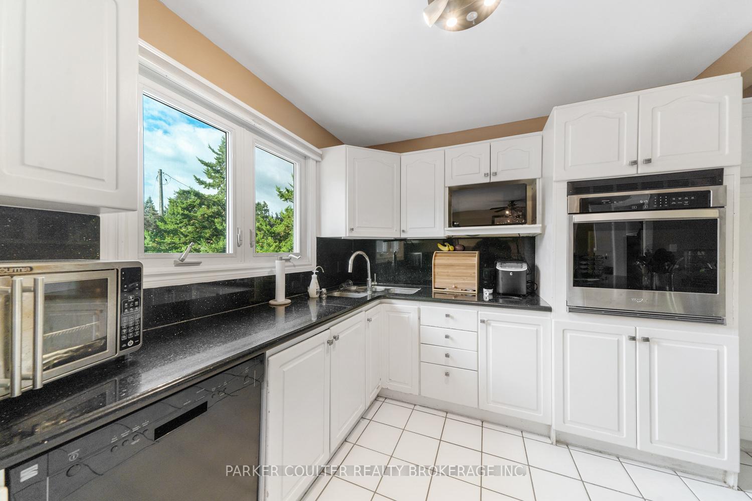 Photo 19 of 30 Cedar Creek Road, Springwater, Midhurst — HOMEH