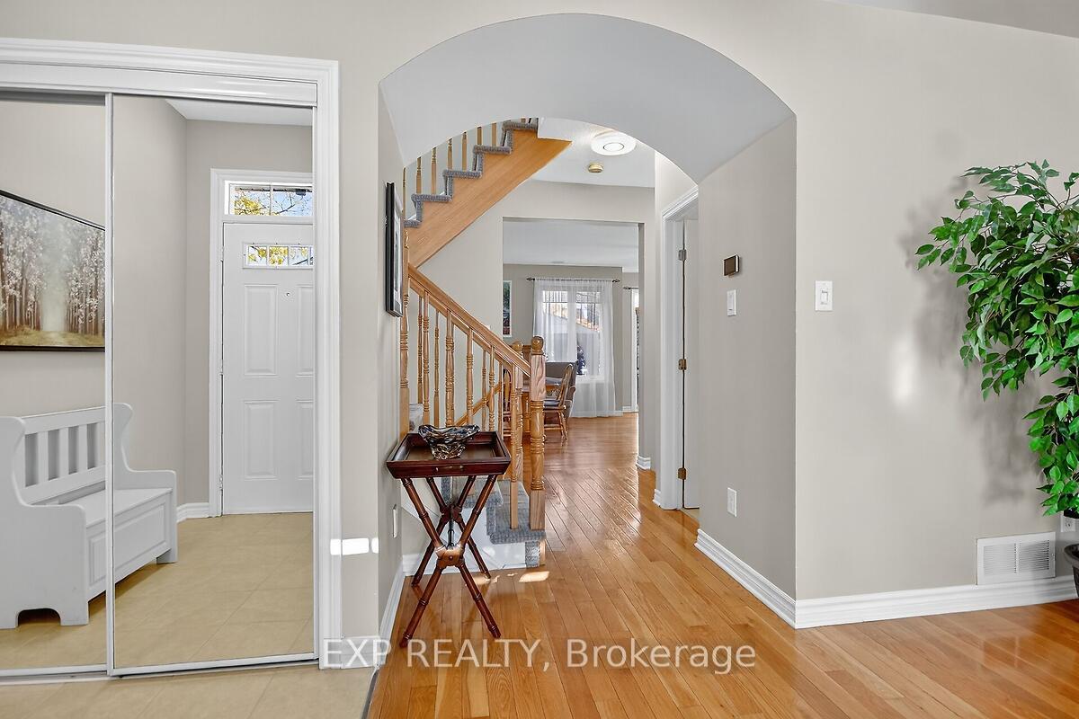 Photo 10 of 202 Mistral Way, Ottawa, Stittsville (North) — HOMEH