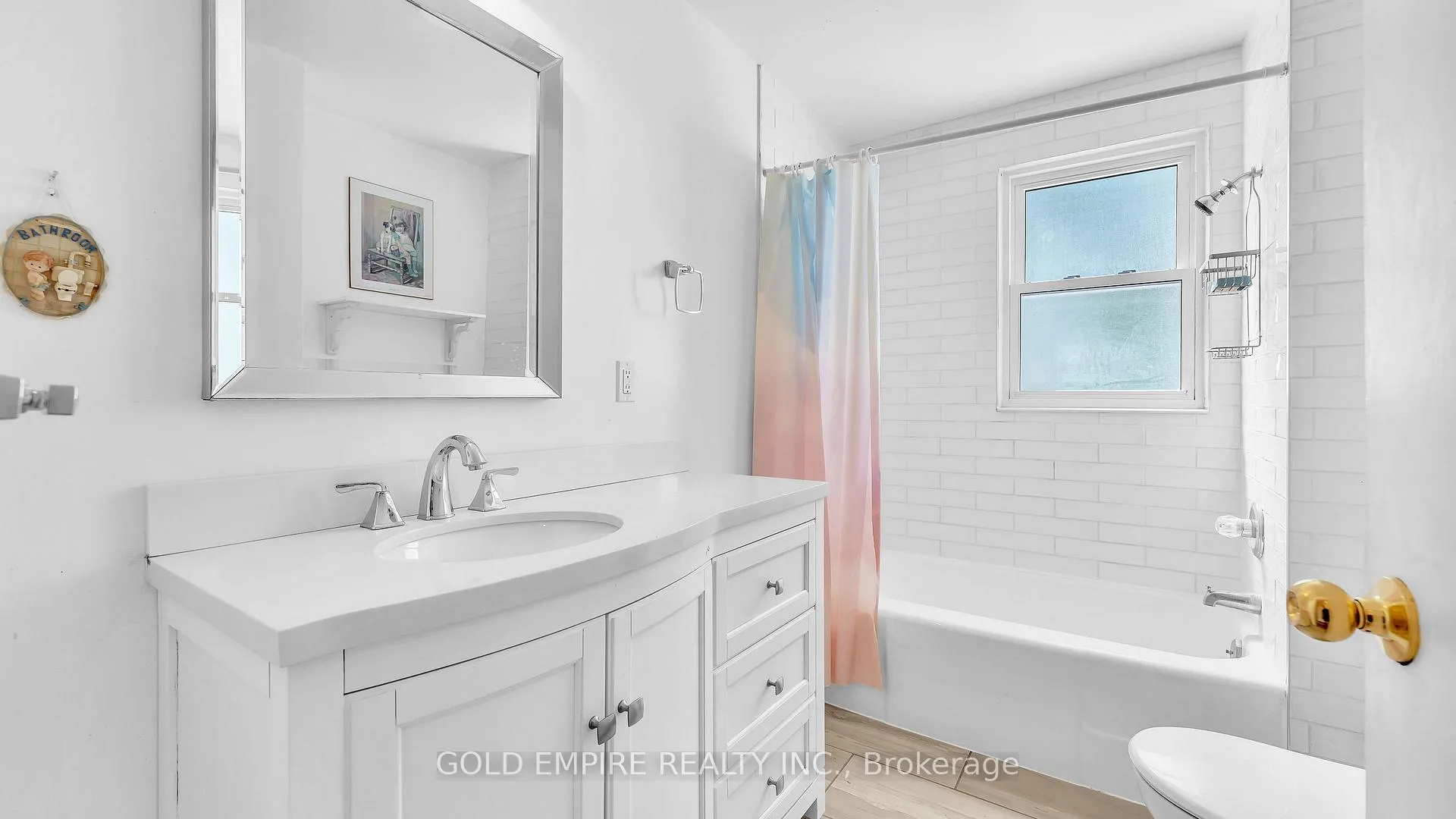 Photo 7 of 157 Chestnut Street, St. Thomas — HOMEH