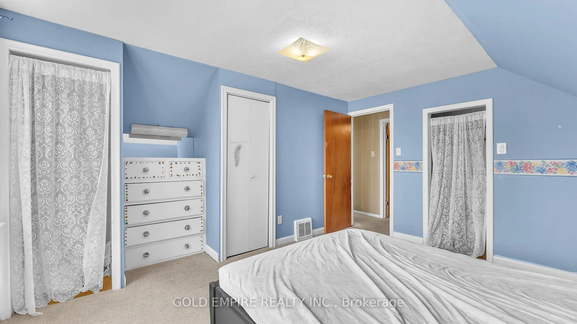 Photo 11 of 157 Chestnut Street, St. Thomas — HOMEH