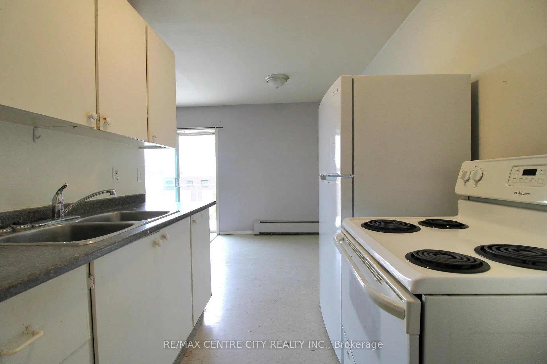 Photo 5 of Unit 18, 18 Holland Street, St. Thomas — HOMEH