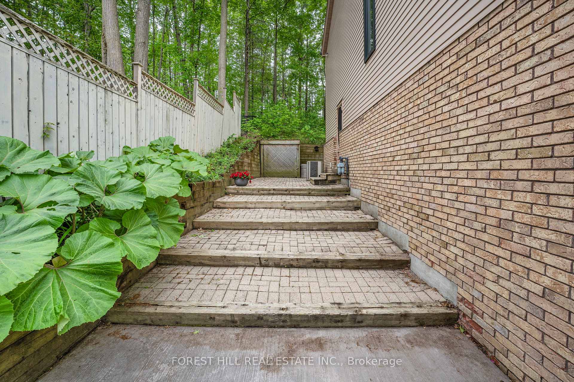Photo 38 of 8 Frid Boulevard, Springwater, Midhurst — HOMEH