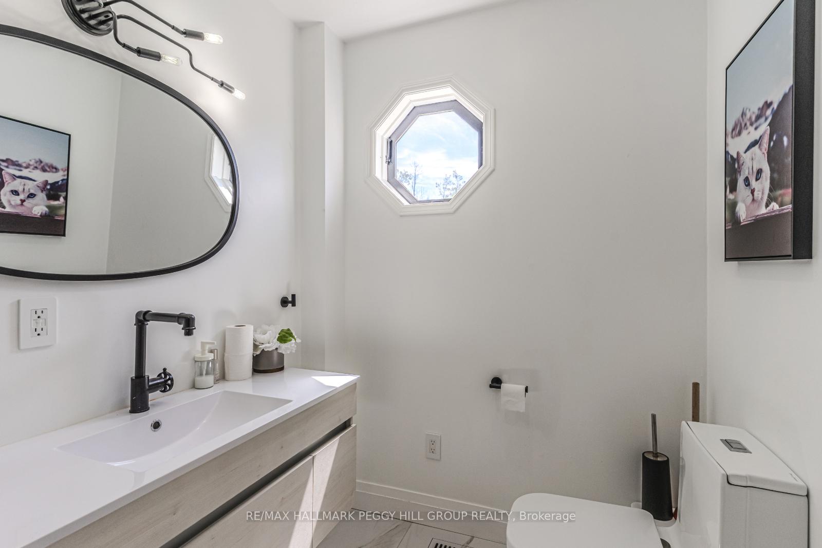Photo 8 of 20 Hillview Crescent, Springwater, Rural Springwater — HOMEH