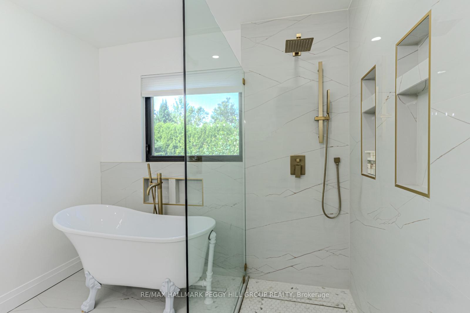 Photo 12 of 20 Hillview Crescent, Springwater, Rural Springwater — HOMEH