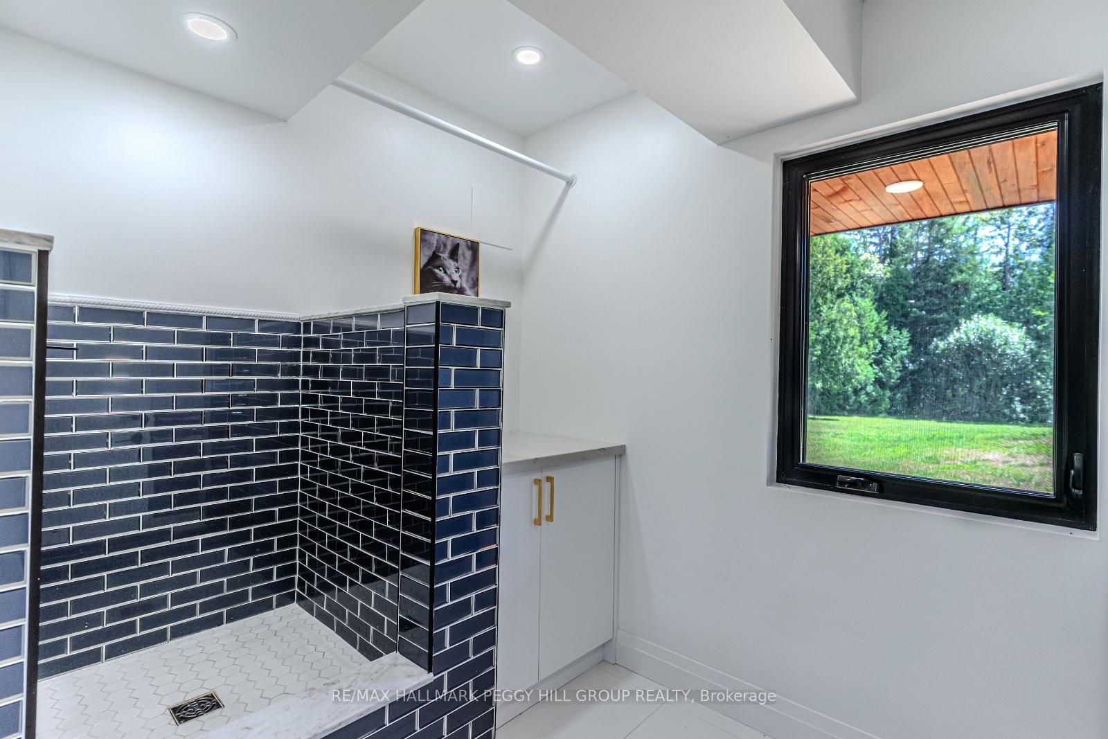Photo 18 of 20 Hillview Crescent, Springwater, Rural Springwater — HOMEH