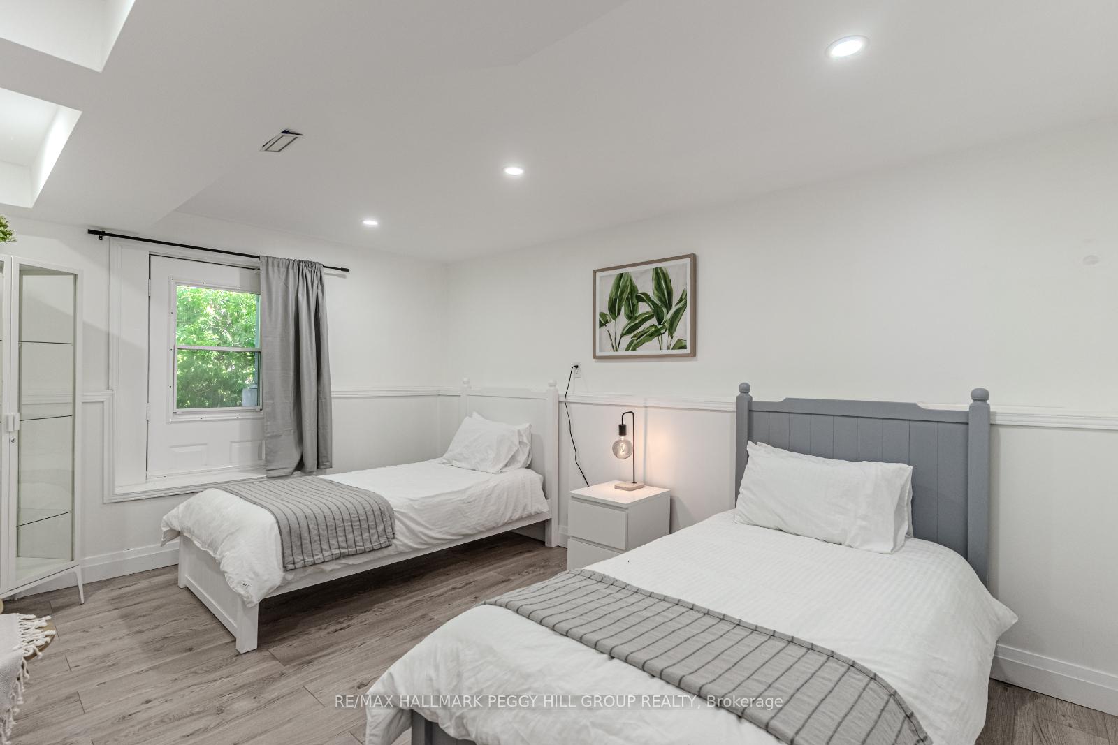 Photo 21 of 20 Hillview Crescent, Springwater, Rural Springwater — HOMEH