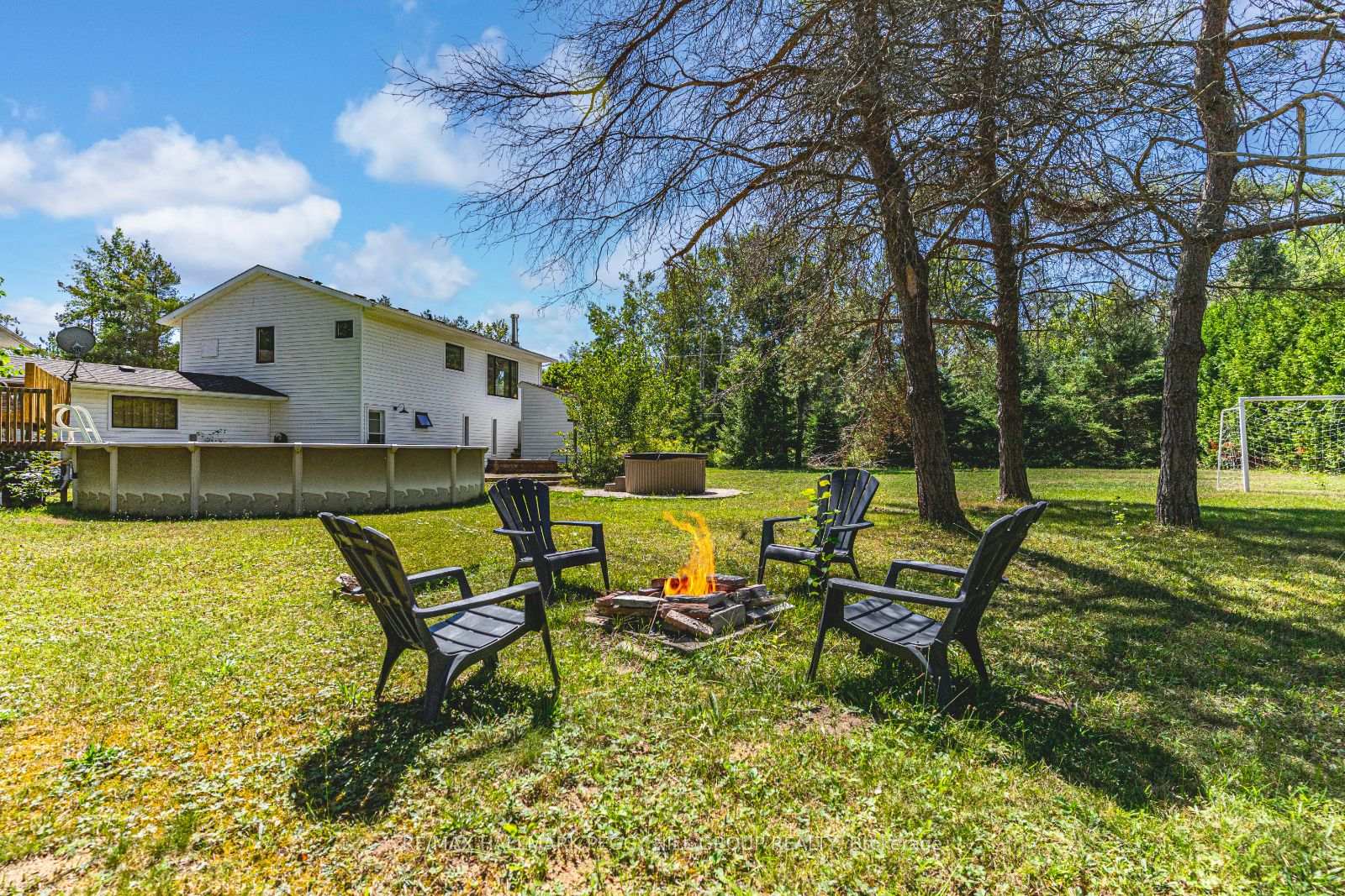 Photo 25 of 20 Hillview Crescent, Springwater, Rural Springwater — HOMEH