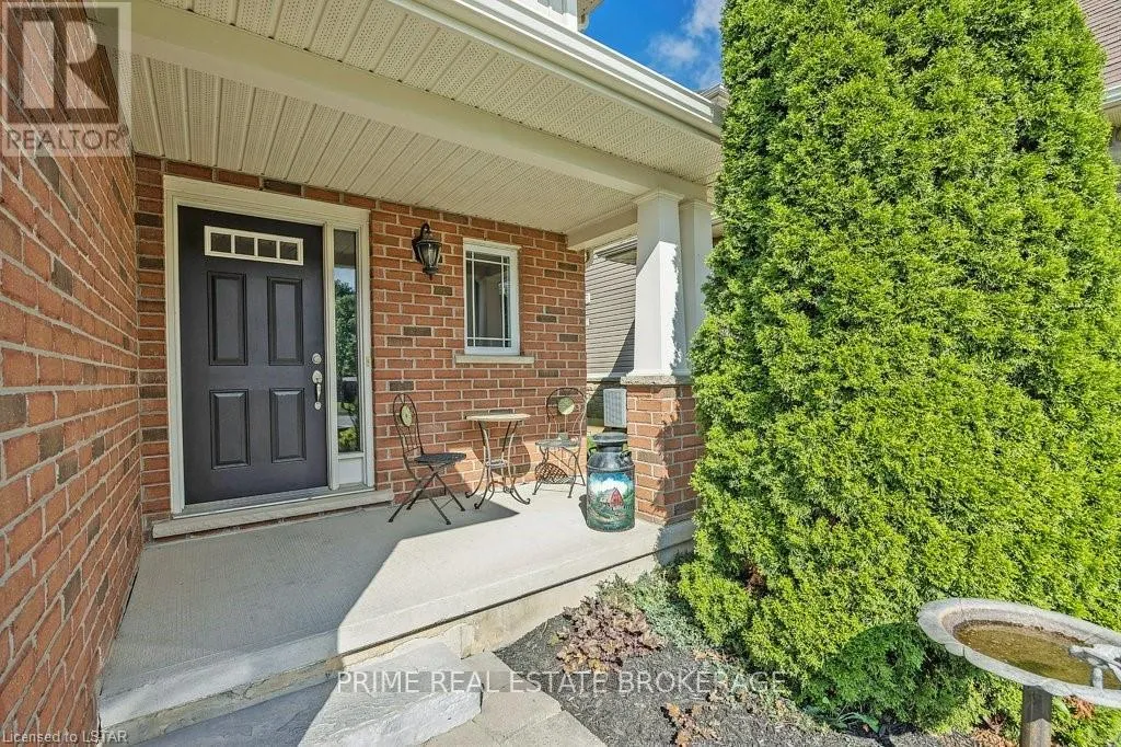 Photo 2 of 6 Peach Tree Boulevard, St. Thomas — HOMEH