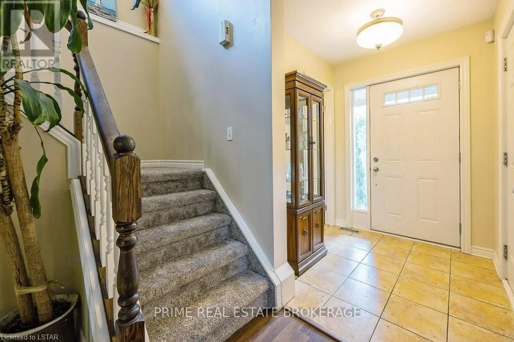 Photo 3 of 6 Peach Tree Boulevard, St. Thomas — HOMEH