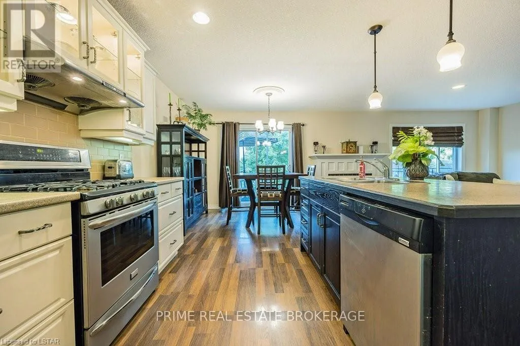Photo 8 of 6 Peach Tree Boulevard, St. Thomas — HOMEH