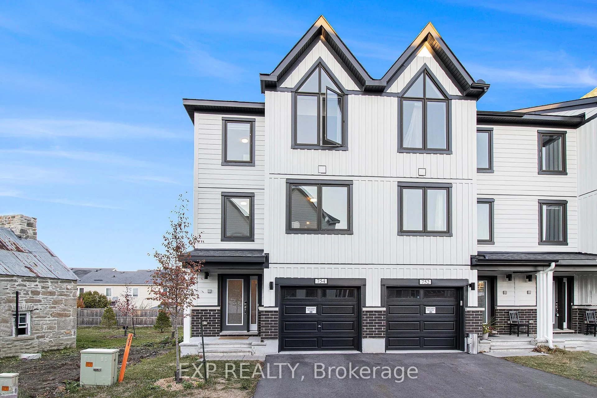 Photo 2 of 754 Kinstead Private, Ottawa, Stittsville (North) — HOMEH