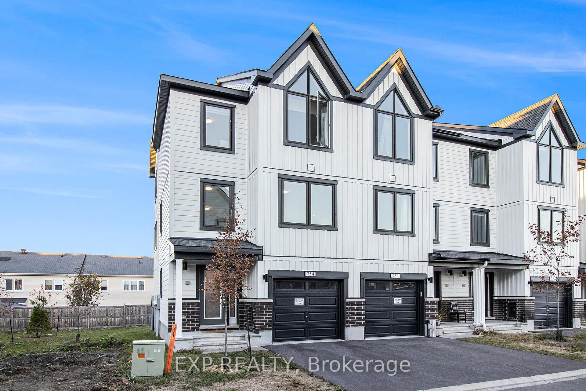 Photo 3 of 754 Kinstead Private, Ottawa, Stittsville (North) — HOMEH