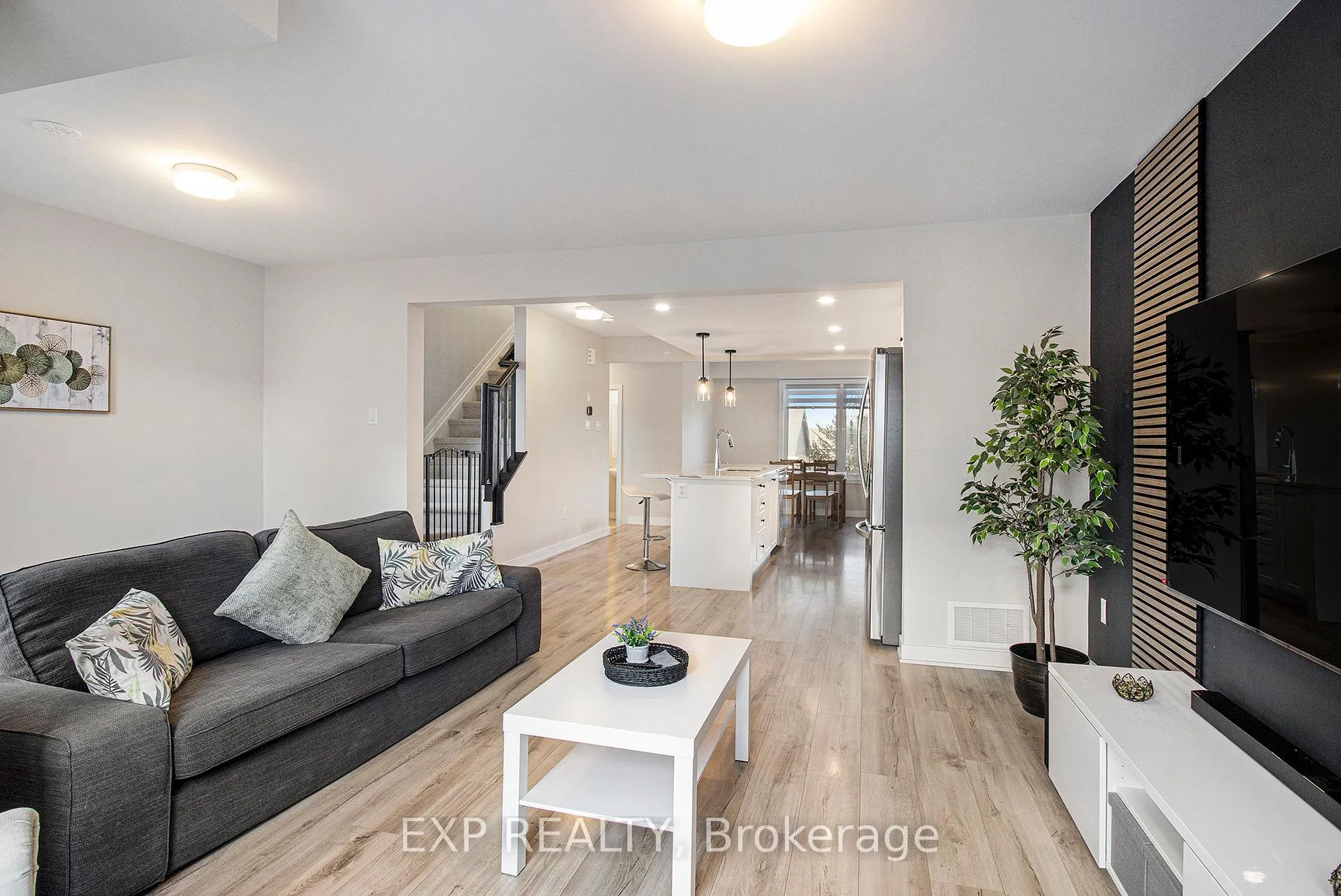 Photo 8 of 754 Kinstead Private, Ottawa, Stittsville (North) — HOMEH