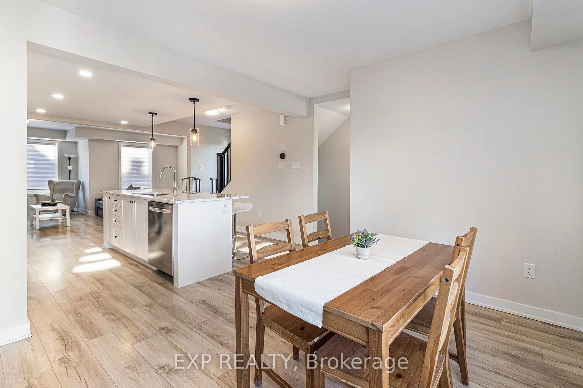Photo 9 of 754 Kinstead Private, Ottawa, Stittsville (North) — HOMEH
