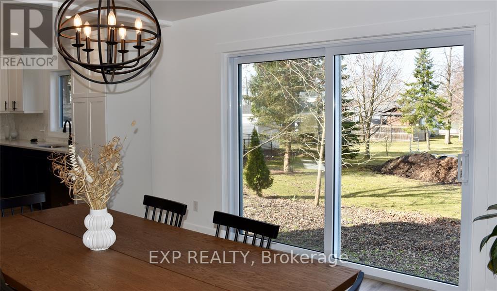 Photo 6 of 1193 Emily Street, St. Clair — HOMEH