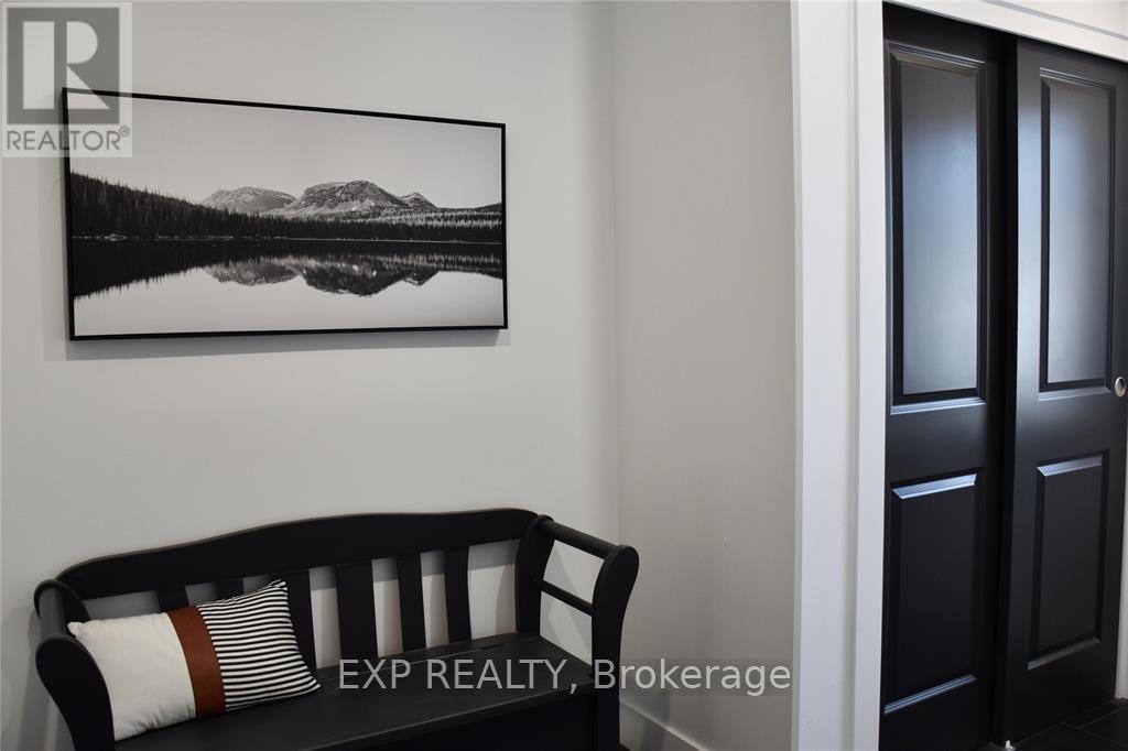 Photo 8 of 1193 Emily Street, St. Clair — HOMEH