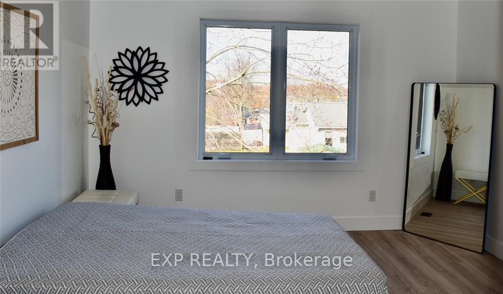 Photo 12 of 1193 Emily Street, St. Clair — HOMEH