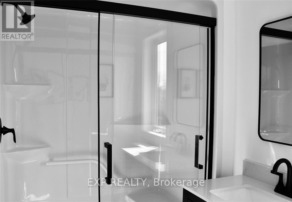 Photo 14 of 1193 Emily Street, St. Clair — HOMEH
