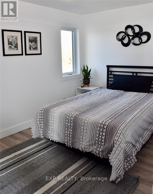 Photo 16 of 1193 Emily Street, St. Clair — HOMEH