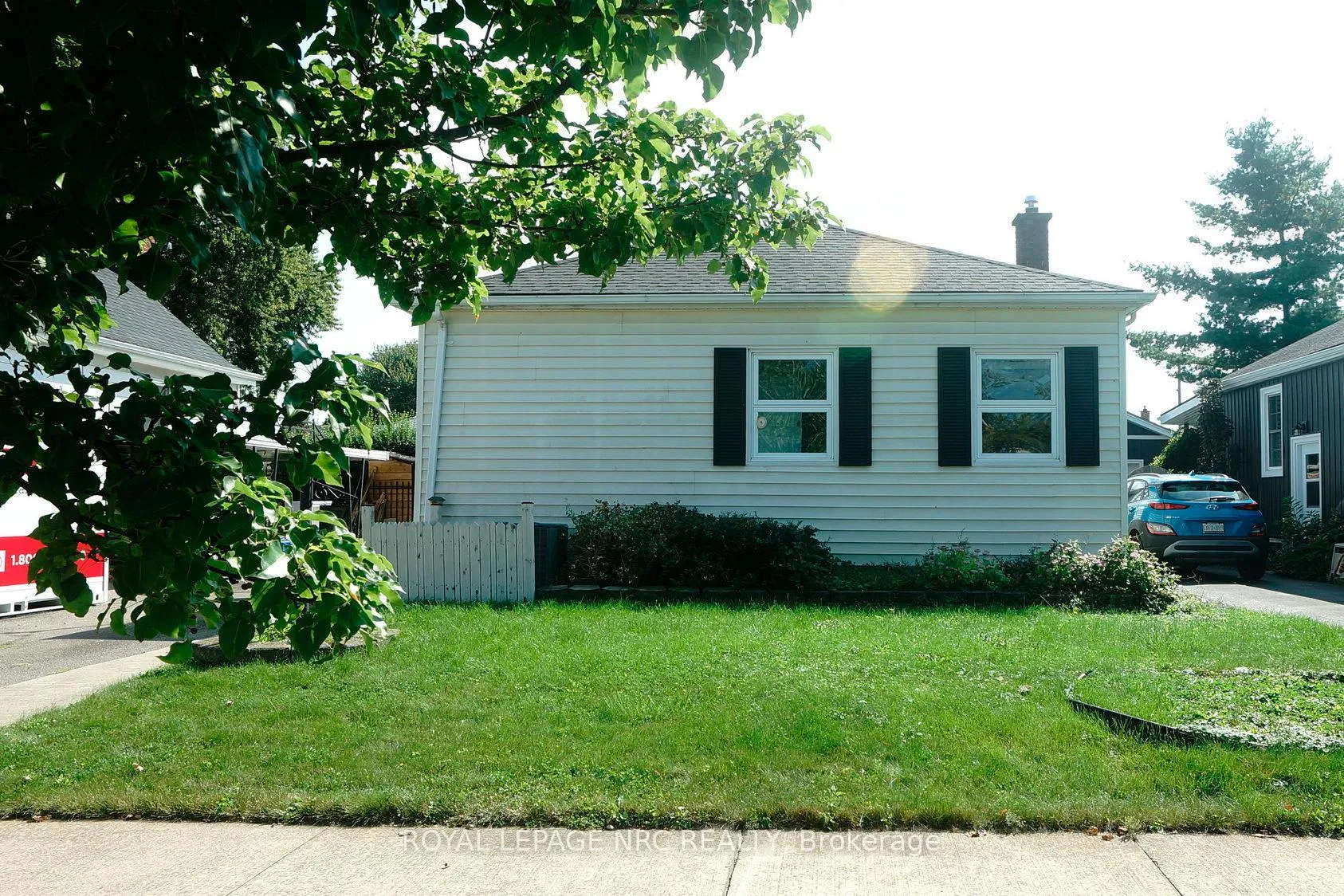 Photo 1 of 27 Barton Street, St. Catharines, Grapeview — HOMEH