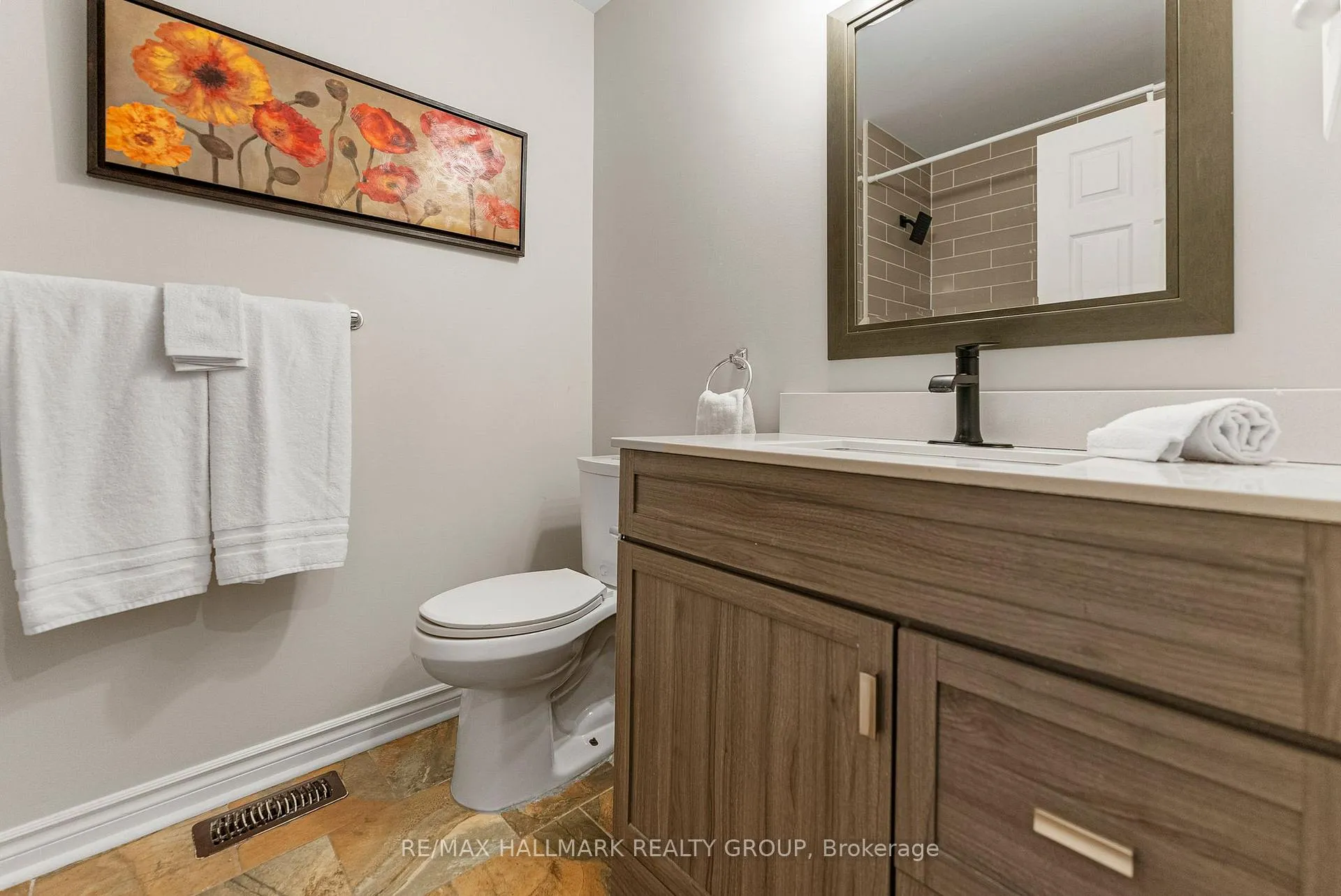 Photo 14 of 62 Whalings Circle, Ottawa, Stittsville (Central) — HOMEH