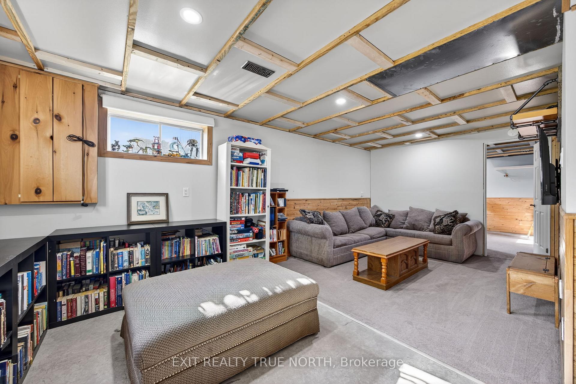 Photo 19 of 165 Ritchie Crescent, Springwater, Elmvale — HOMEH
