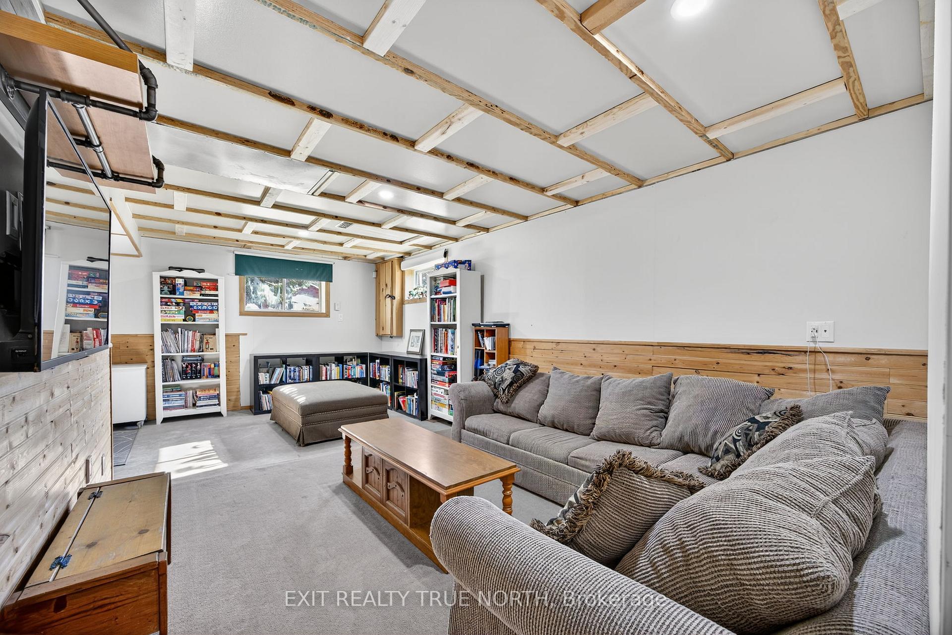 Photo 20 of 165 Ritchie Crescent, Springwater, Elmvale — HOMEH