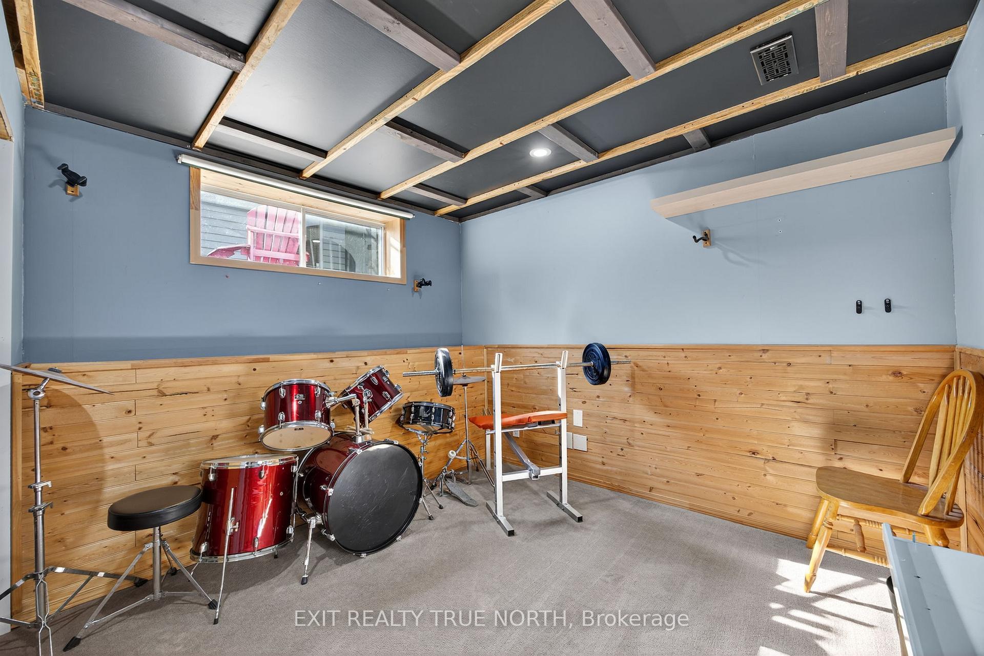 Photo 23 of 165 Ritchie Crescent, Springwater, Elmvale — HOMEH