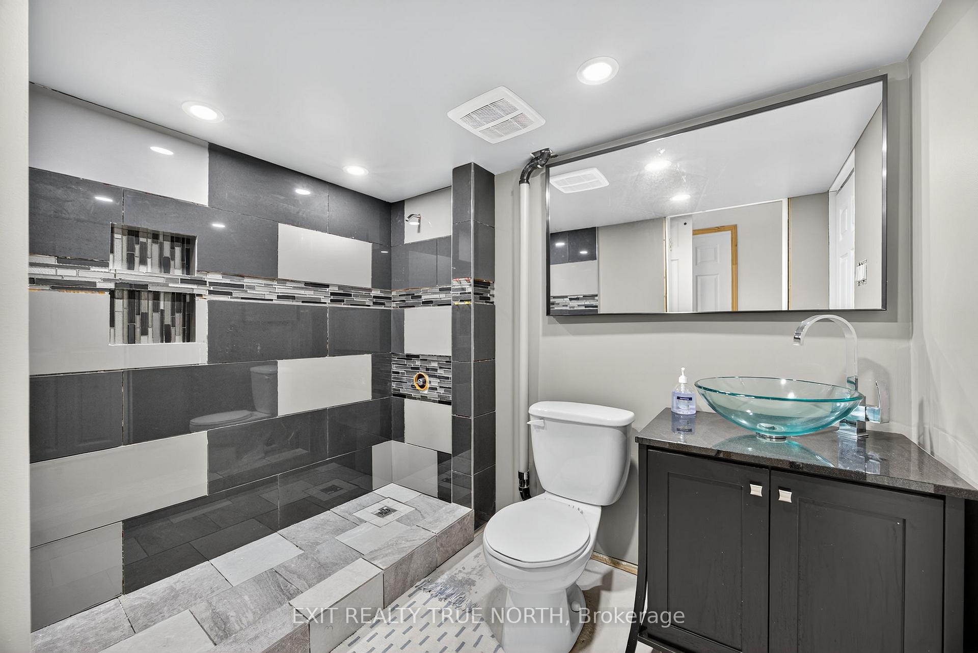 Photo 27 of 165 Ritchie Crescent, Springwater, Elmvale — HOMEH