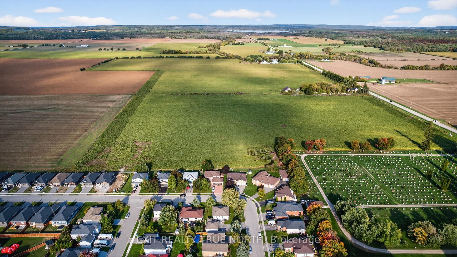 Photo 35 of 165 Ritchie Crescent, Springwater, Elmvale — HOMEH