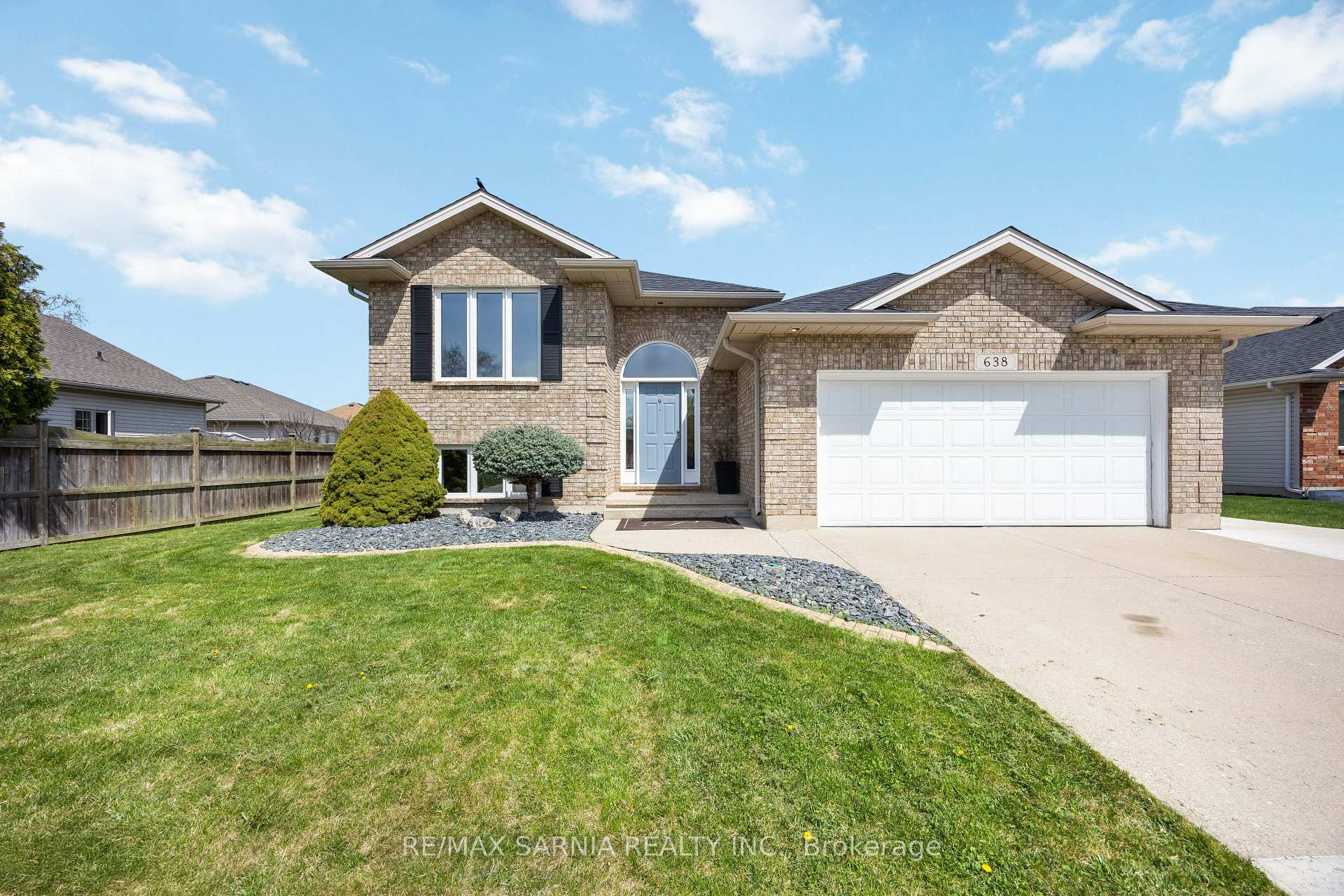 Photo 1 of 638 Bentinck Drive, St. Clair — HOMEH