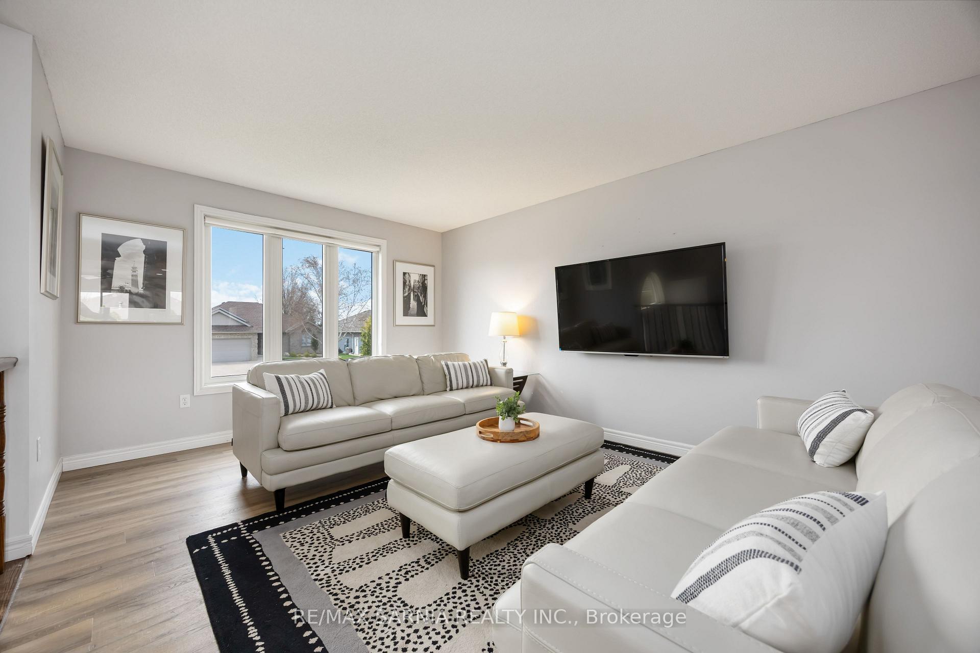 Photo 6 of 638 Bentinck Drive, St. Clair — HOMEH